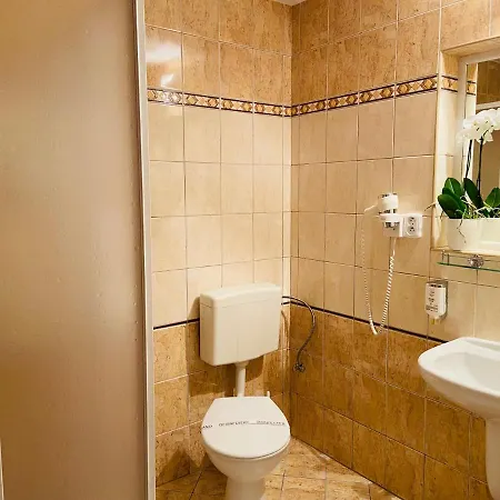 Hotel Lazensky Pyramida Františkovy Lázně
