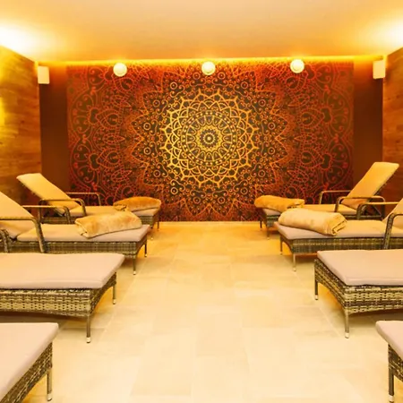 Lazensky Pyramida I 4* Франтишкови-Лазне