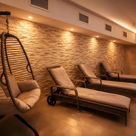 Hotel Lazensky Pyramida 4*