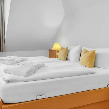 Hotel Lazensky Pyramida Františkovy Lázně