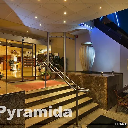 Lazensky Pyramida I Отель Франтишкови-Лазне