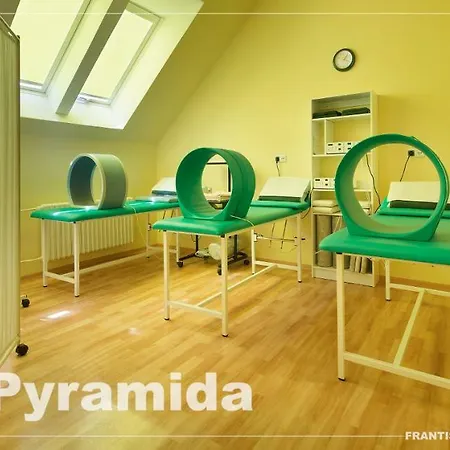 Lazensky Pyramida 4*