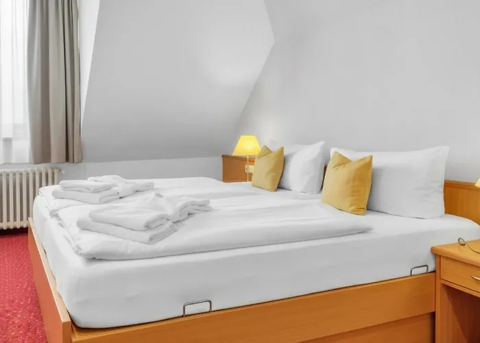 Lazensky Pyramida Františkovy Lázně